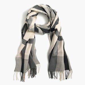 NEW w tags. J.Crew Classic Plaid Scarf Grey Ivory